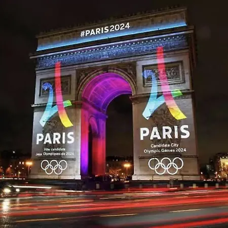 Eiffel Tower * Paříž