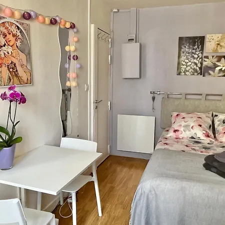 Eiffel Tower Париж