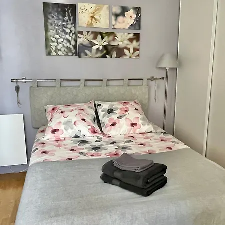 Eiffel Tower Апартаменты Париж